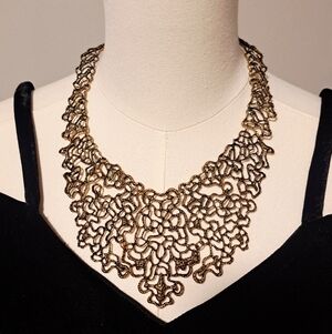Elegant Statement Necklace